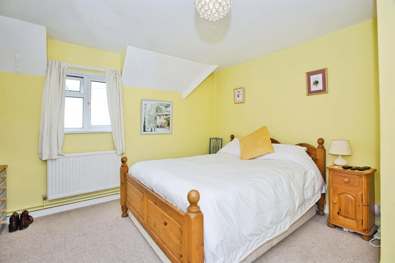 Crewkerne, TA18, photo 14