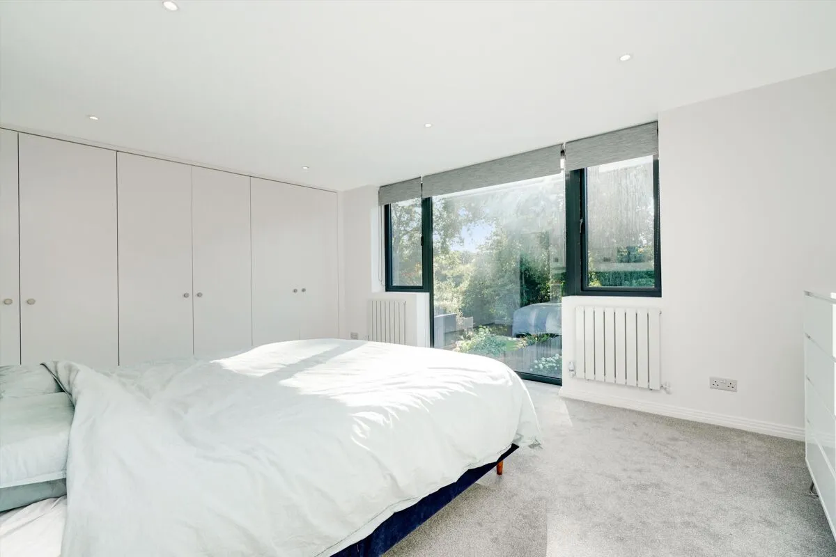Fortescue Road, Weybridge, KT13, photo 13
