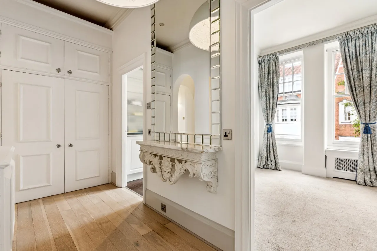 Sloane Court West, Chelsea, SW3, photo 11
