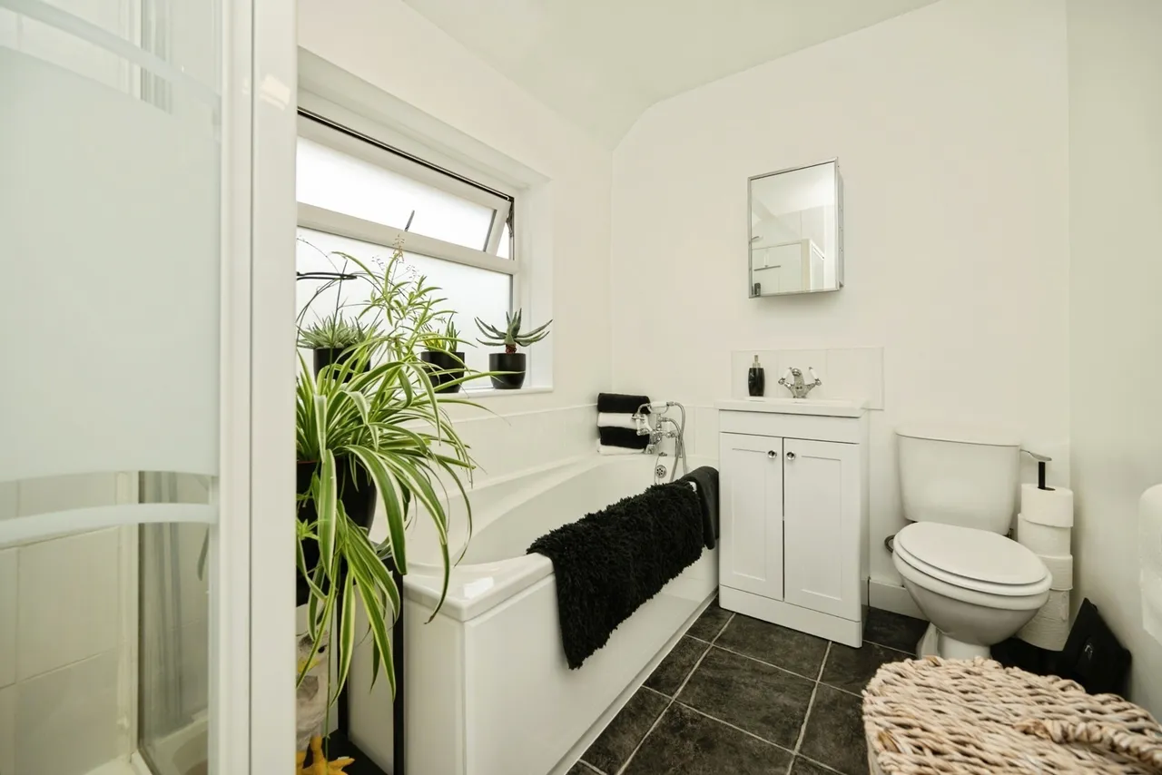 Southcrest Road, Redditch, B98, photo 18