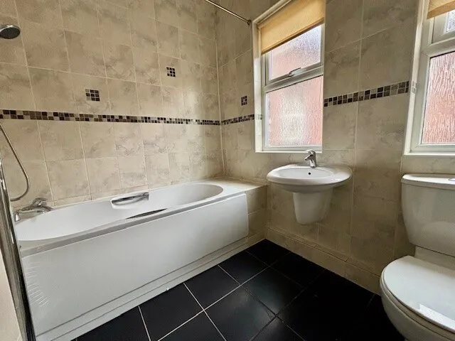 Cardwell Road, L19, photo 9