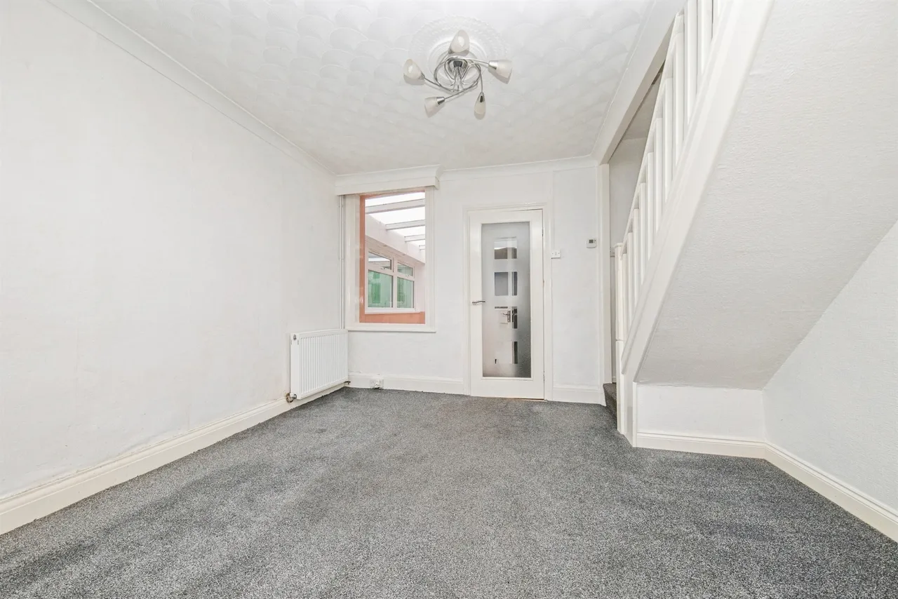 Pownall Crescent, Colchester, photo 6