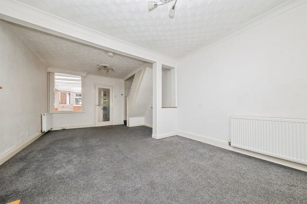 Pownall Crescent, Colchester, photo 7
