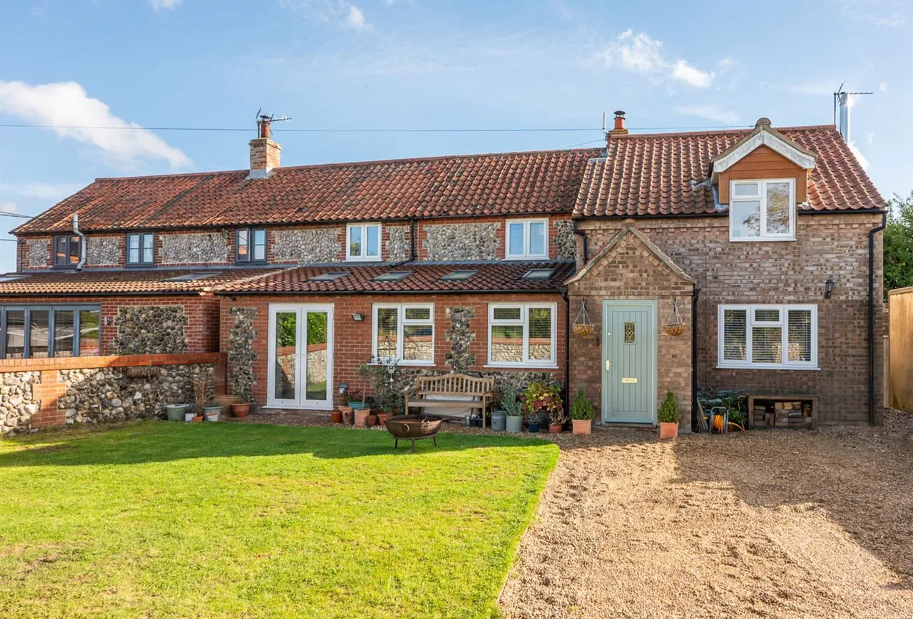 4 bed house for sale, Sustead, NR11