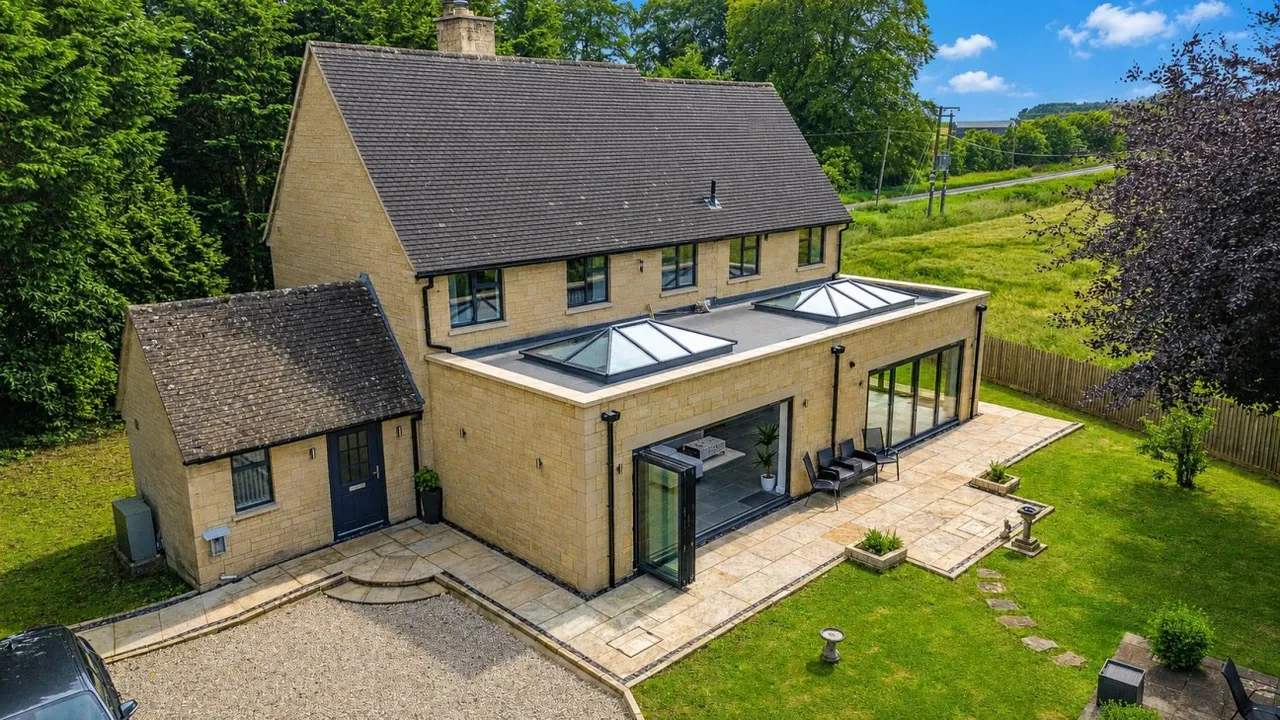 1 bed house for sale, Kingscote, Tetbury, GL8