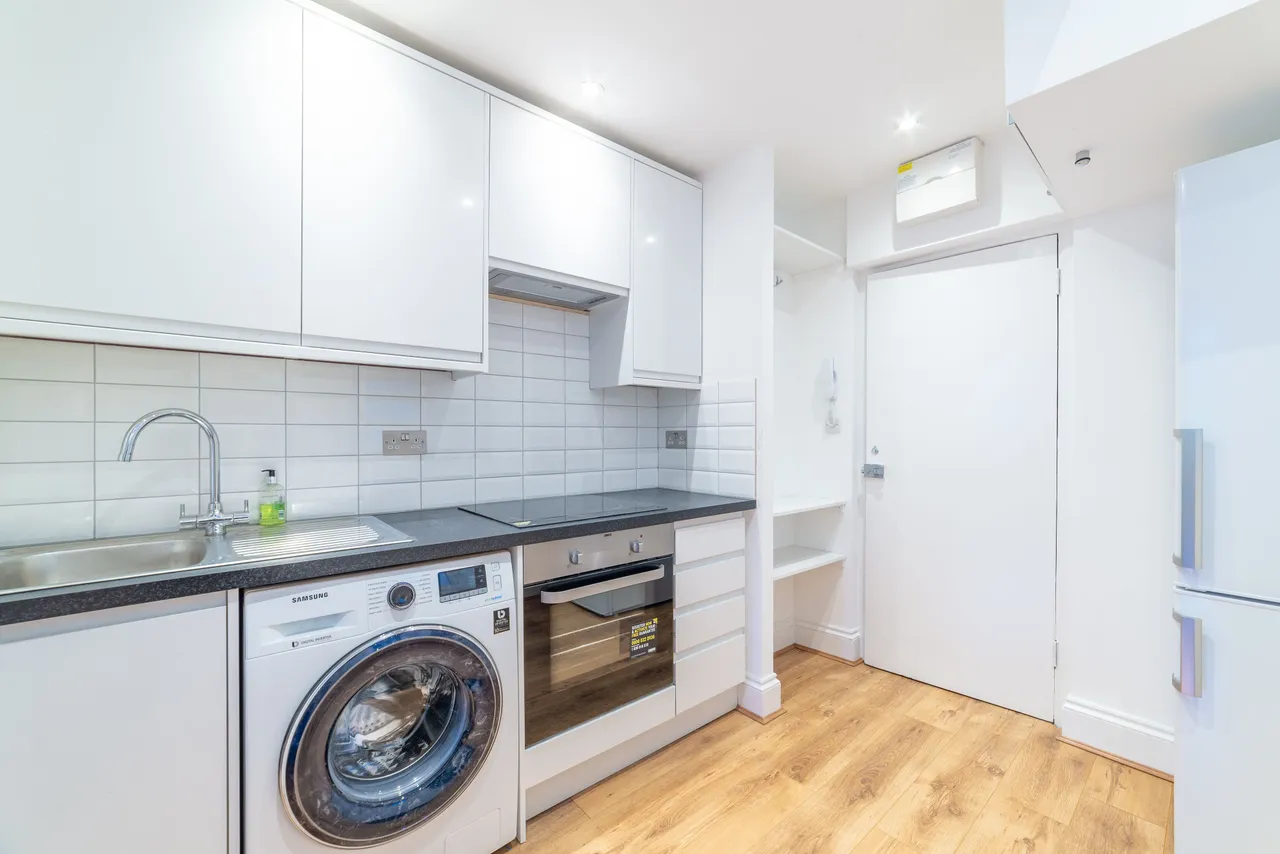 Flat 3, 13 Adamson Road, London, photo 5