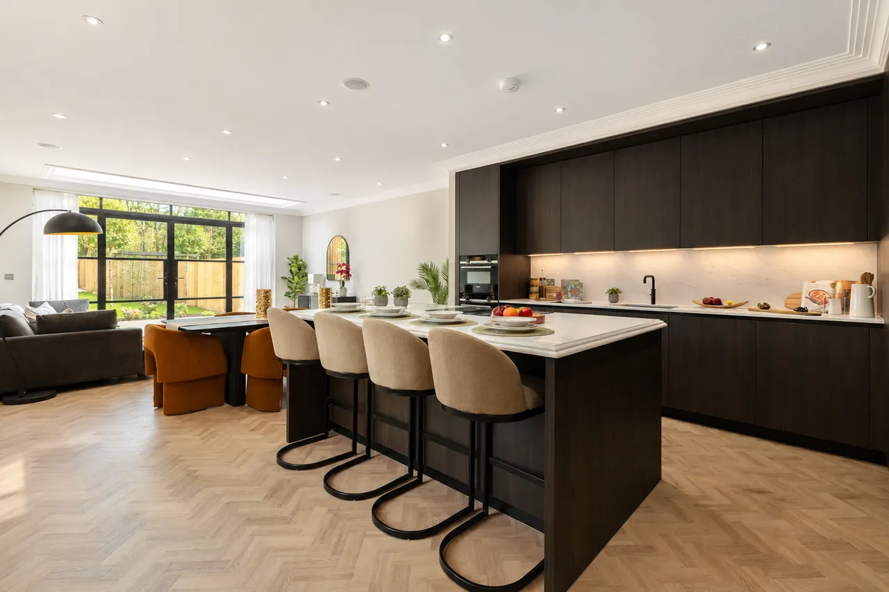 No. 3 Ronmar Place, Oxshott, KT22, photo 7
