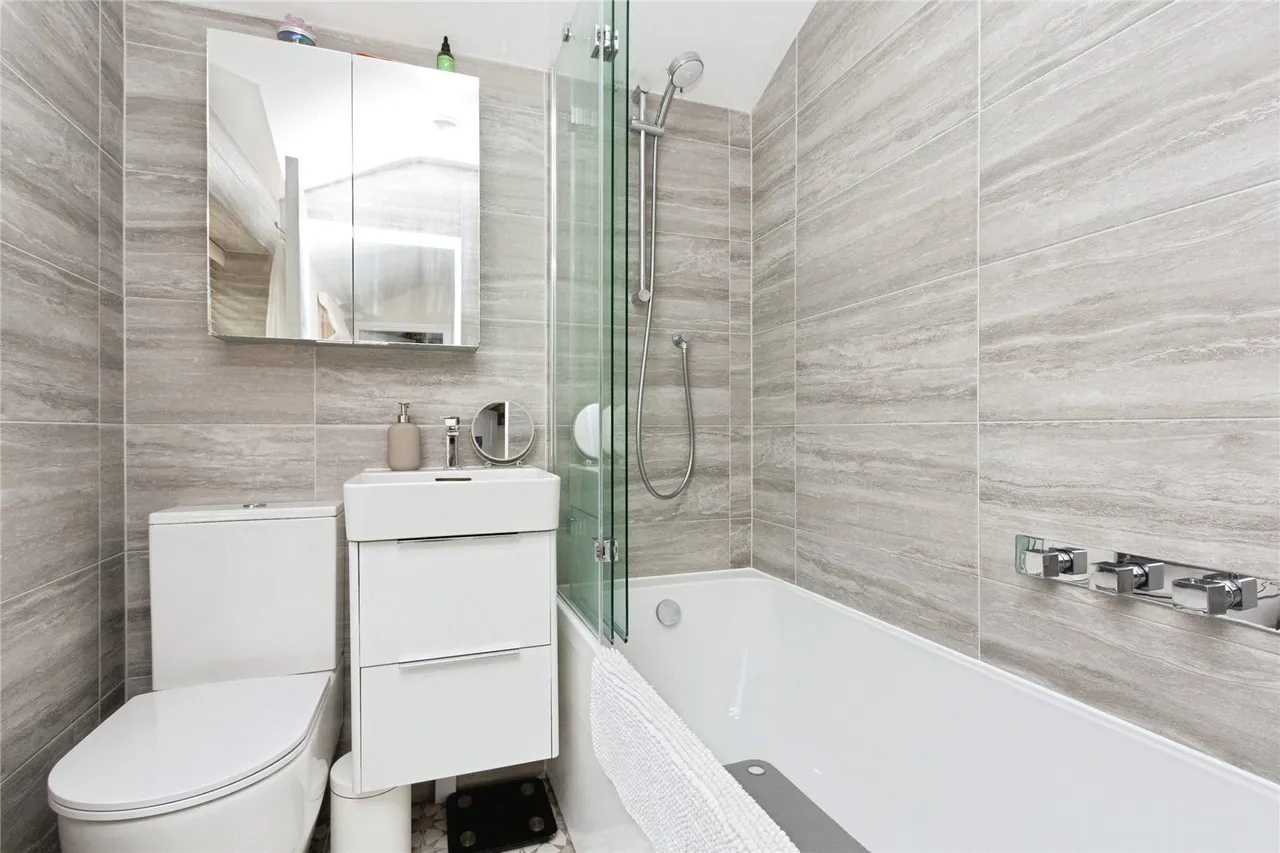 South Ham Road, Basingstoke, RG22, photo 5