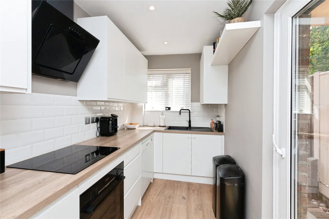 South Ham Road, Basingstoke, RG22, photo 4