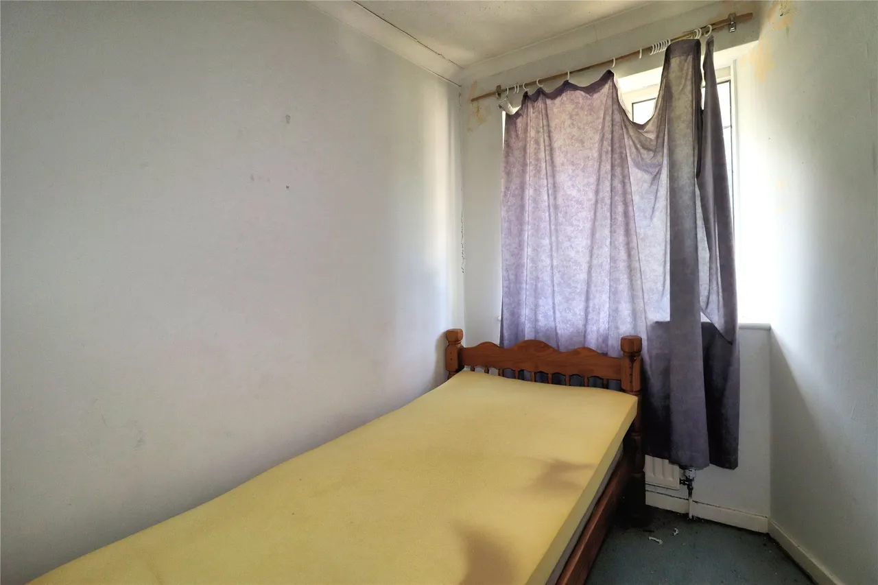 Turnoak Avenue, Woking, GU22, photo 5