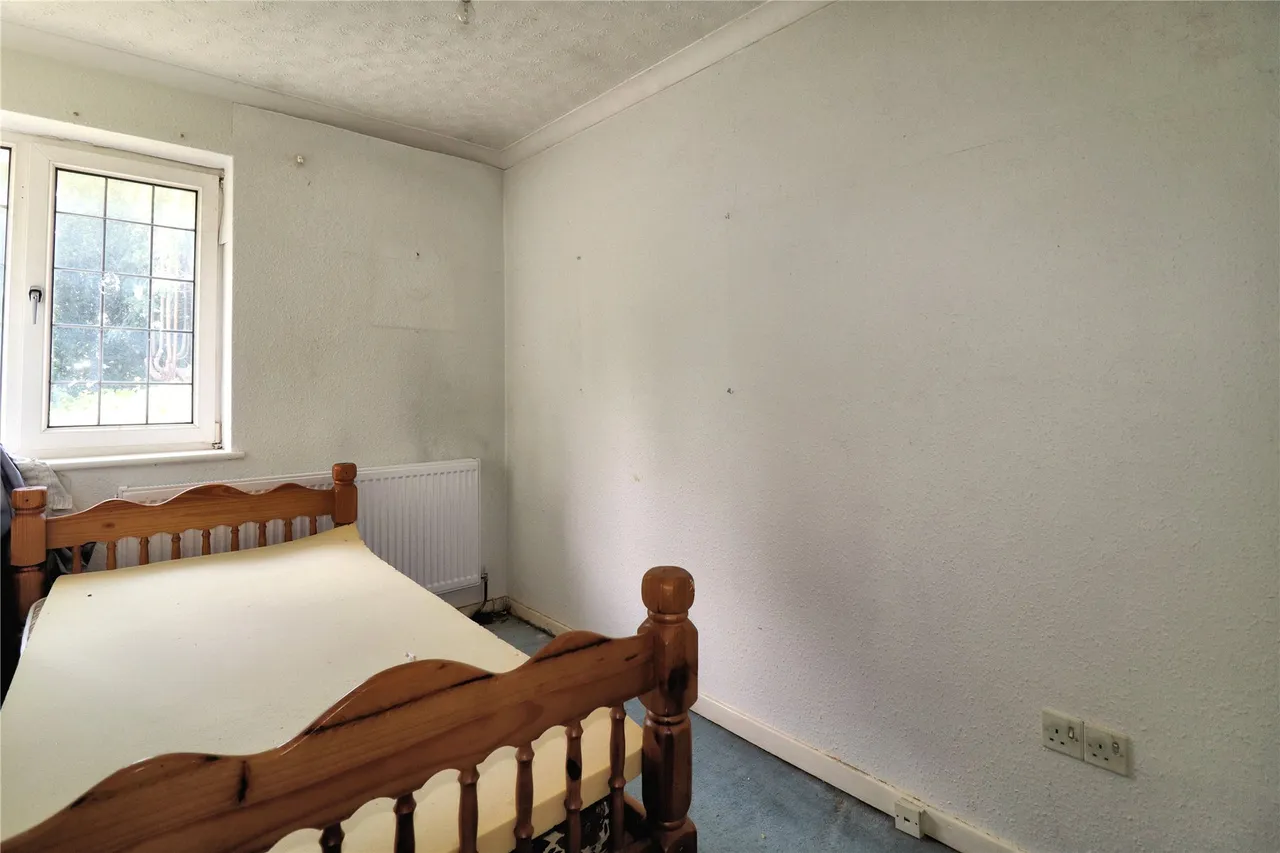 Turnoak Avenue, Woking, GU22, photo 11