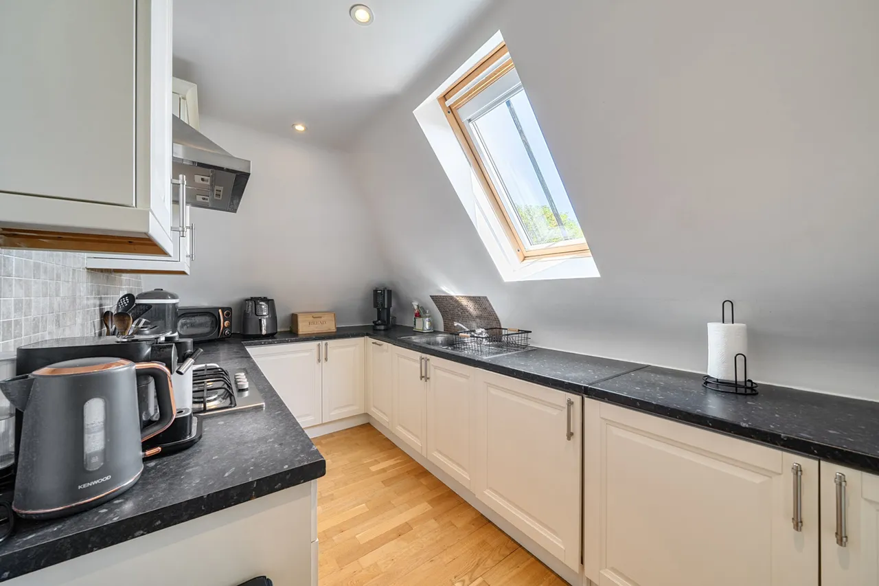 Lidgould Grove, HA4, photo 4
