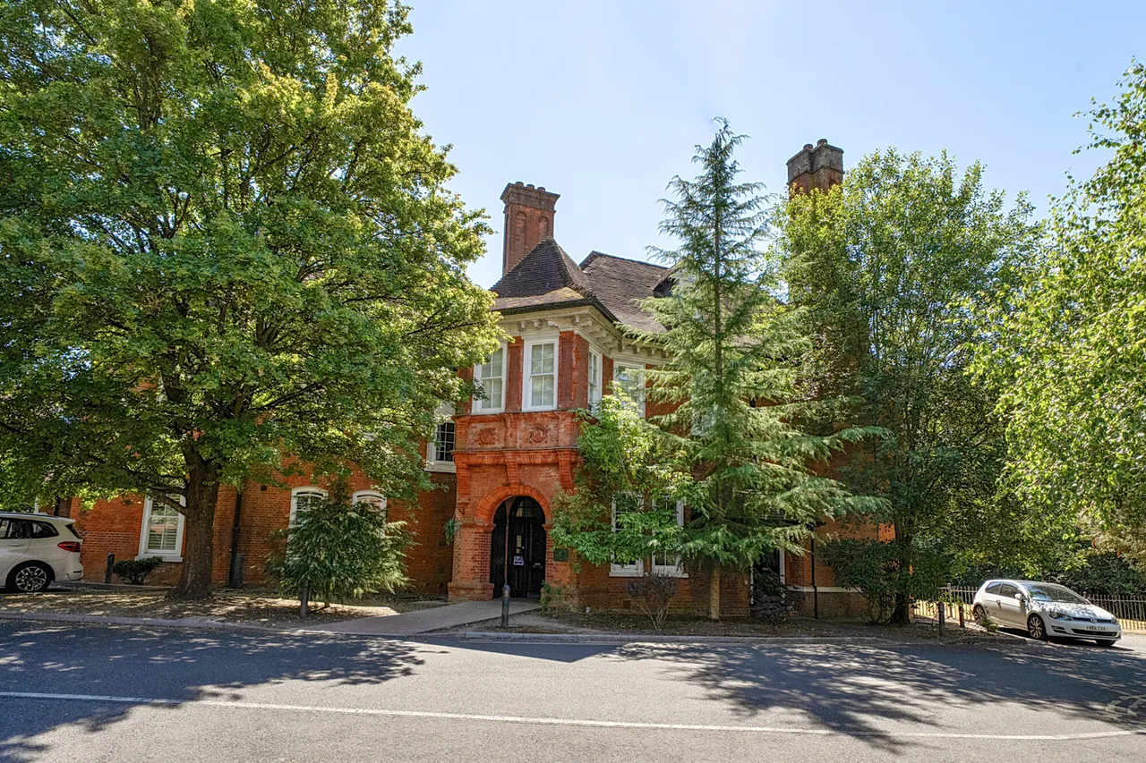 Lidgould Grove, HA4, photo 10