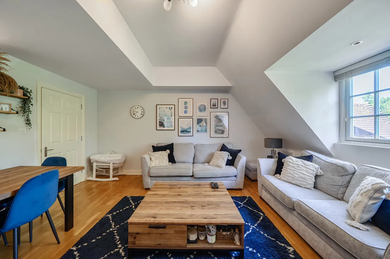 Lidgould Grove, HA4, photo 19