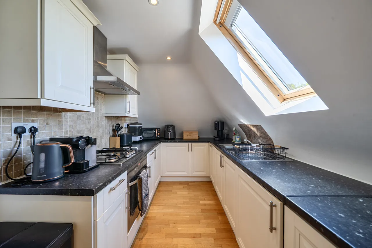 Lidgould Grove, HA4, photo 18