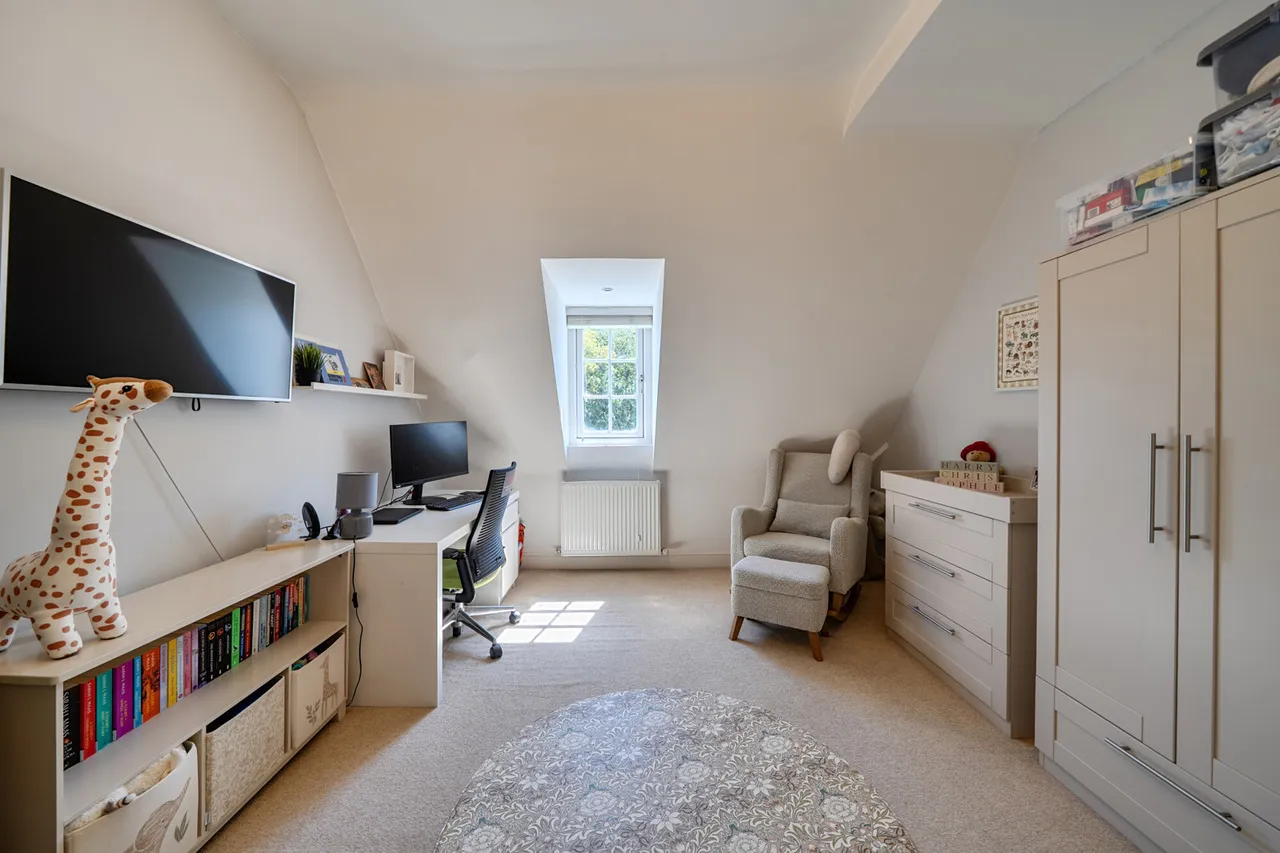 Lidgould Grove, HA4, photo 16