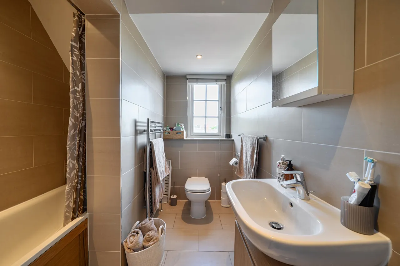 Lidgould Grove, HA4, photo 12