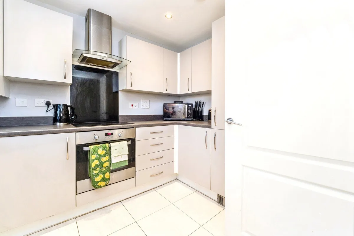 Slade Green Road, Erith, DA8, photo 9
