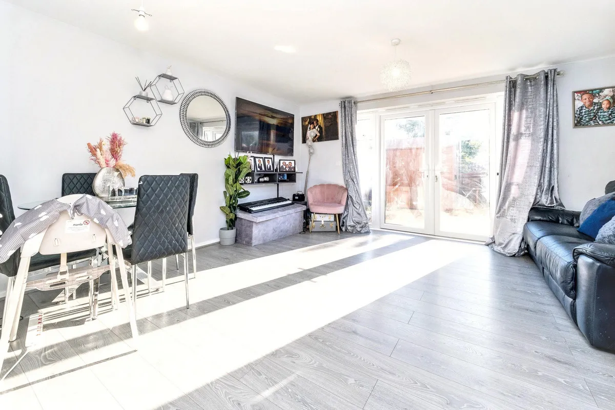 Slade Green Road, Erith, DA8, photo 5