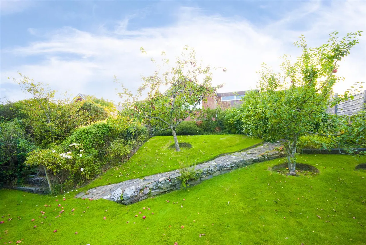 Longridge, Bromley Cross, BL7, photo 4