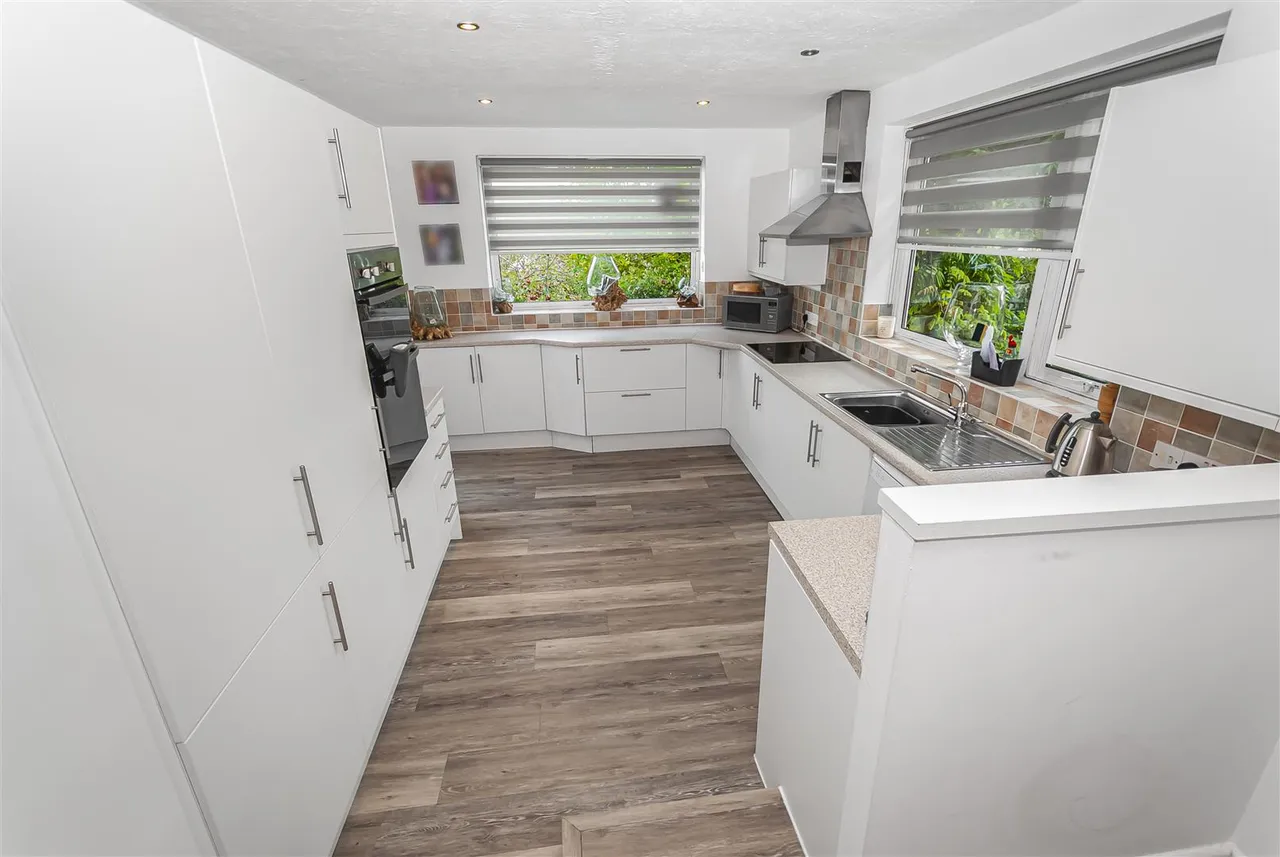 Longridge, Bromley Cross, BL7, photo 2
