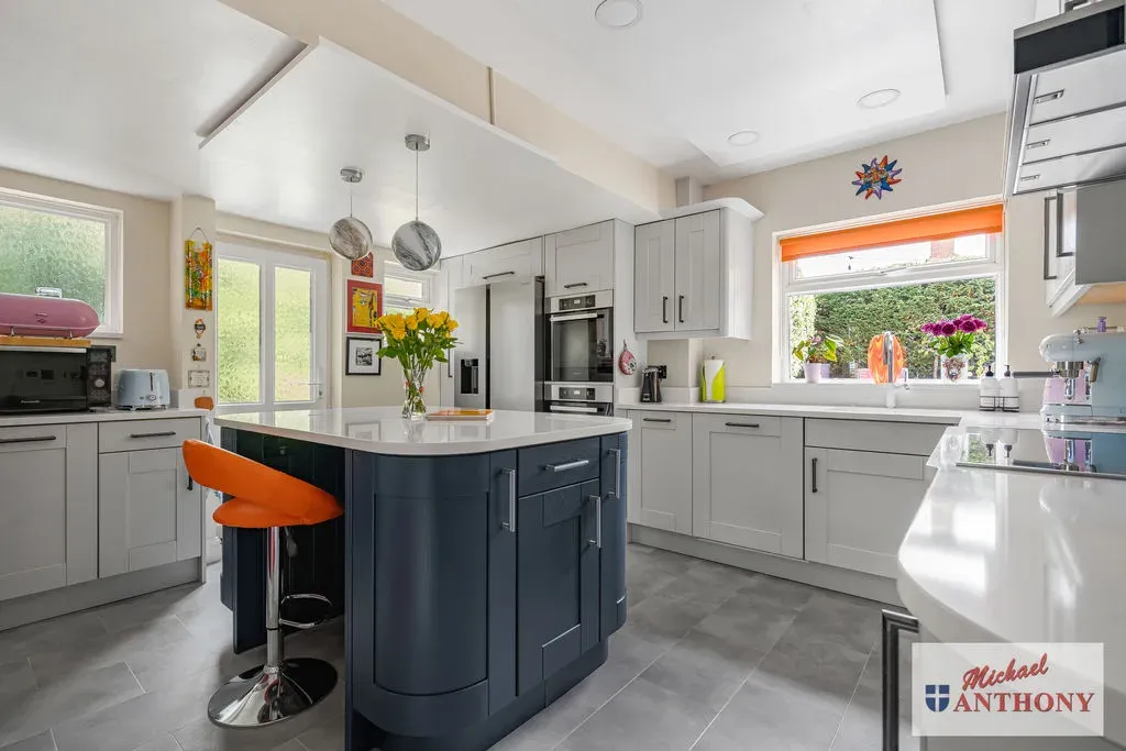 Puxley Road, Deanshanger, Milton Keynes, Northamptonshire, MK19 6JB, photo 3