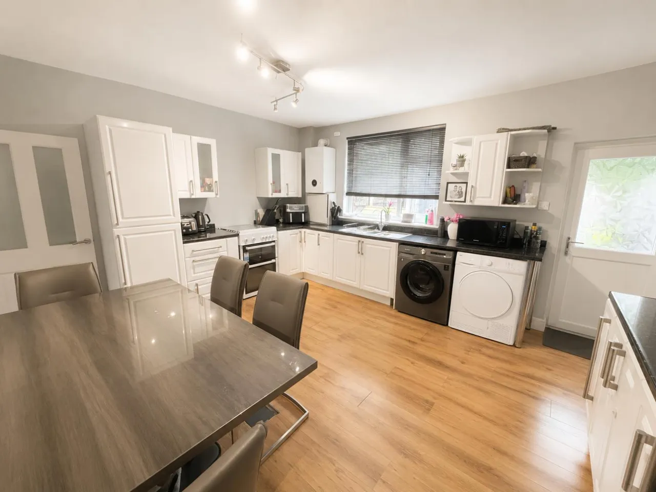 Lowton Street, Radcliffe, Manchester, Lancashire, M26 4DP, photo 3