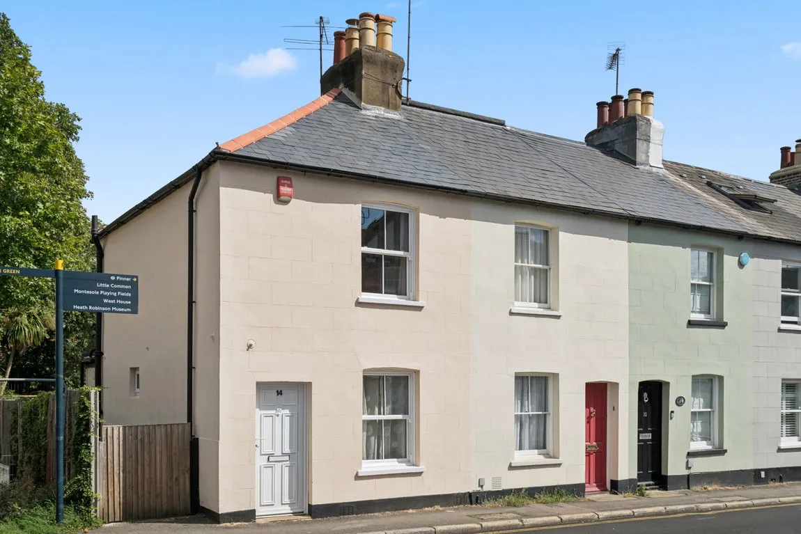 2 bed house for sale, Waxwell Lane, Pinner, HA5