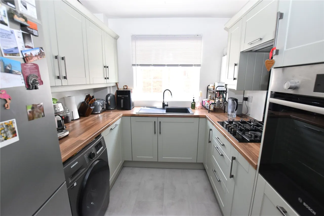 Alexandra Road, Farnborough, Hampshire, GU14 6ED, photo 6