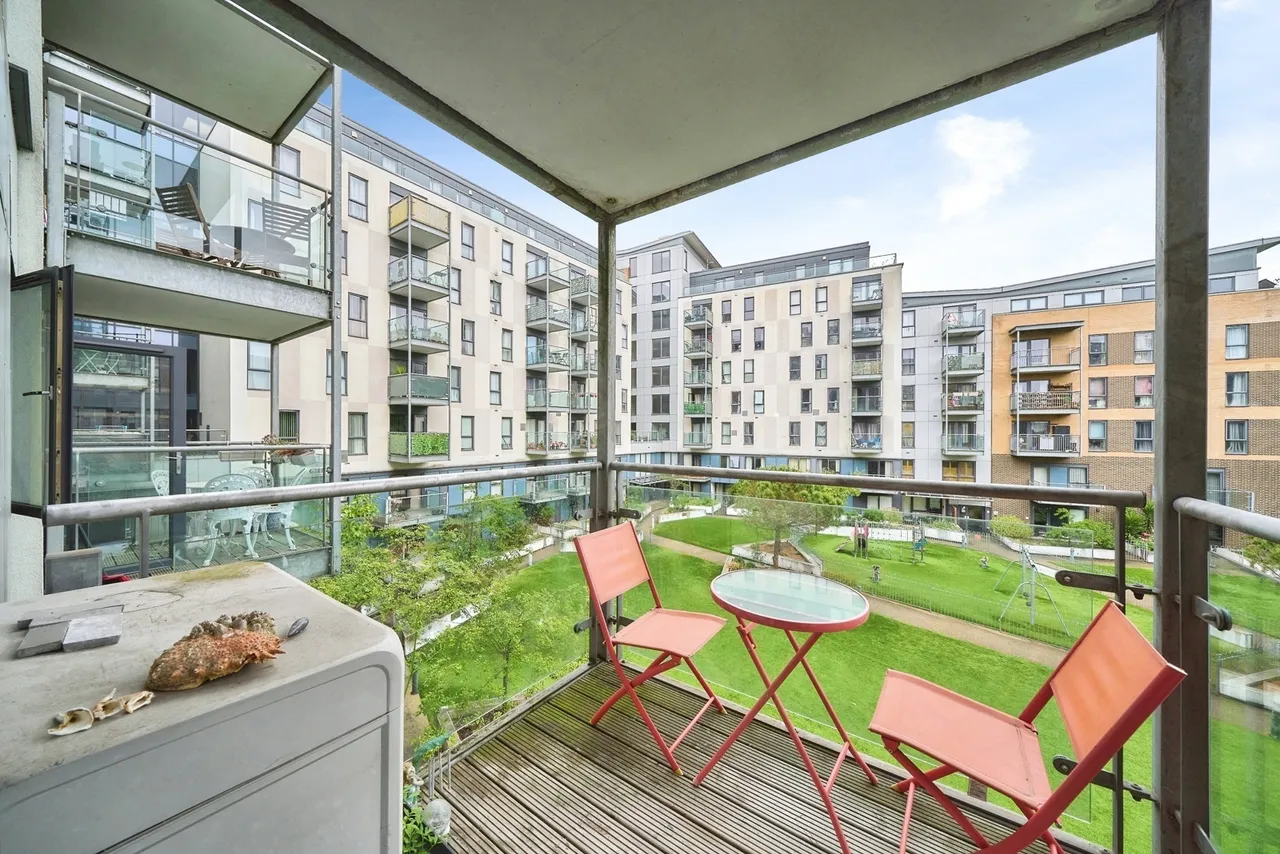 Jude Street, London, E16, photo 11