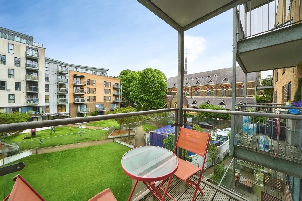 Jude Street, London, E16, photo 5