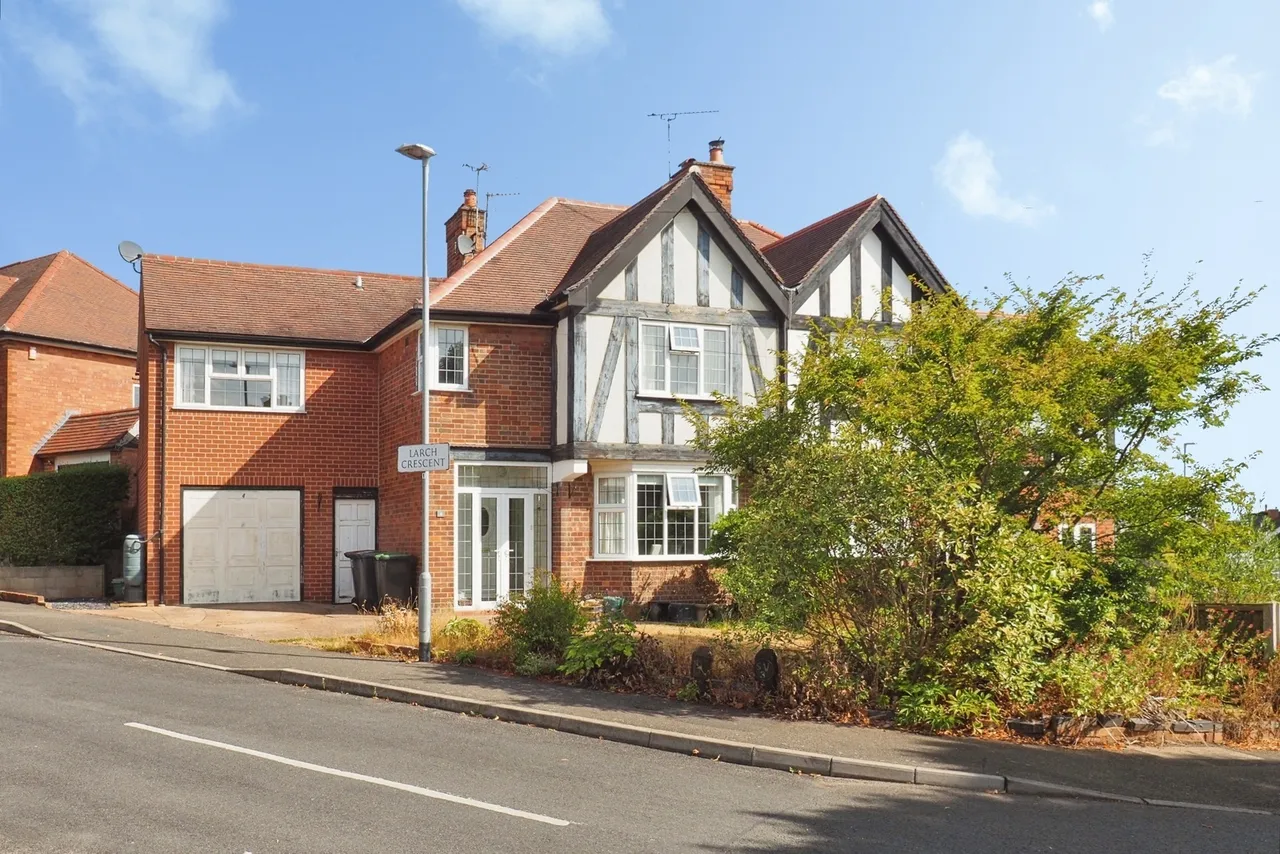 4 bed house for sale — Larch Crescent, Beeston, Nottingham, Nottinghamshire, NG9