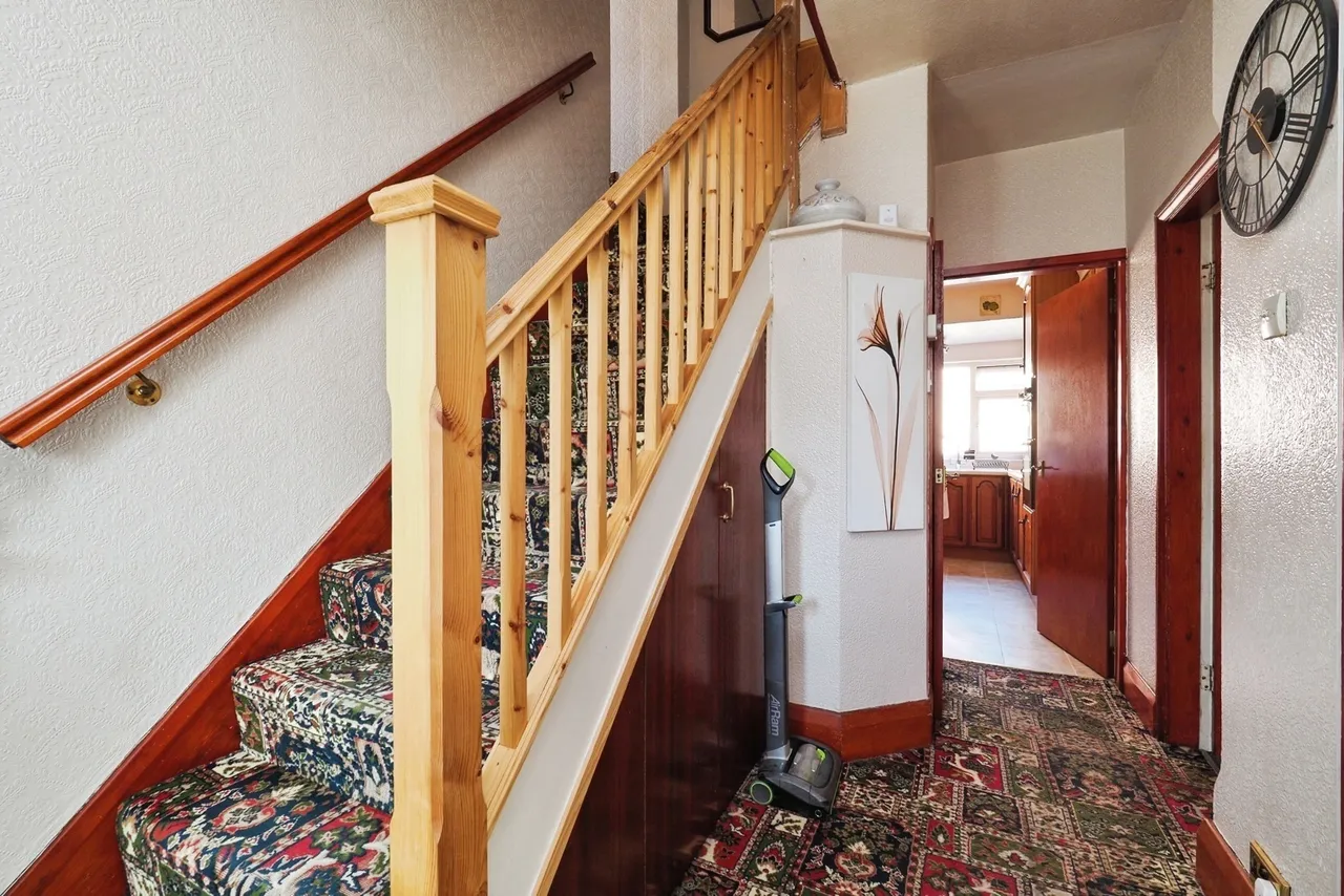 Larch Crescent, Beeston, Nottingham, Nottinghamshire, NG9, photo 25