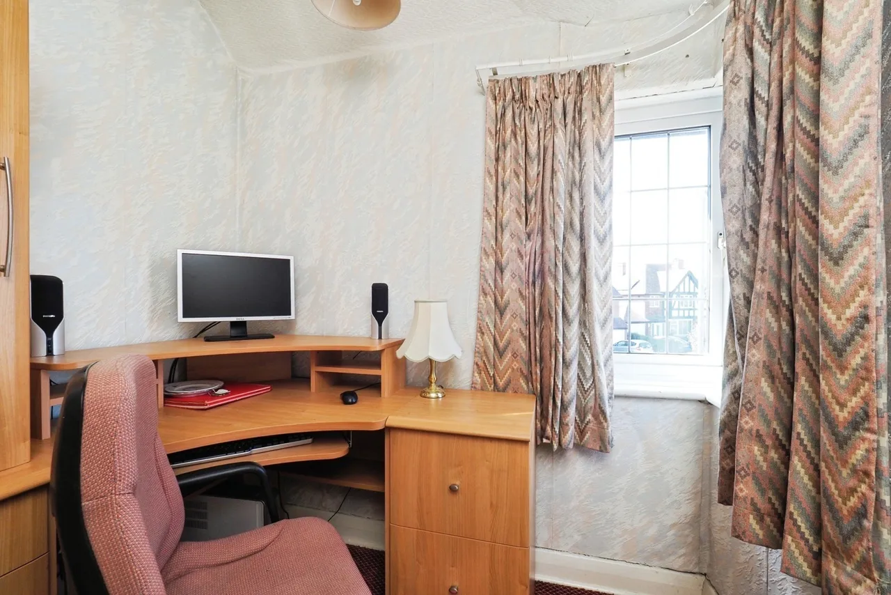 Larch Crescent, Beeston, Nottingham, Nottinghamshire, NG9, photo 23