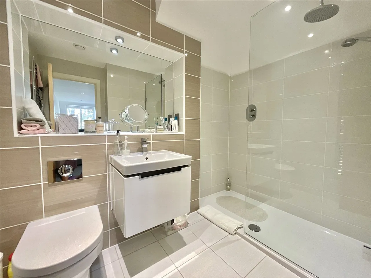 Seascape, 27 Wharncliffe Road, Highcliffe, Dorset, BH23, photo 2