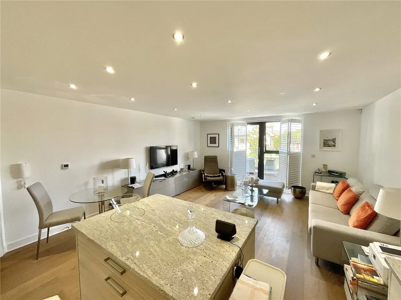 Seascape, 27 Wharncliffe Road, Highcliffe, Dorset, BH23, photo 7