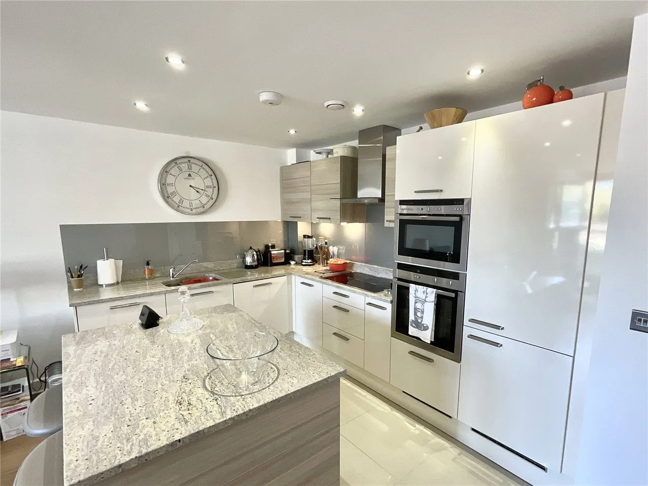 Seascape, 27 Wharncliffe Road, Highcliffe, Dorset, BH23, photo 6