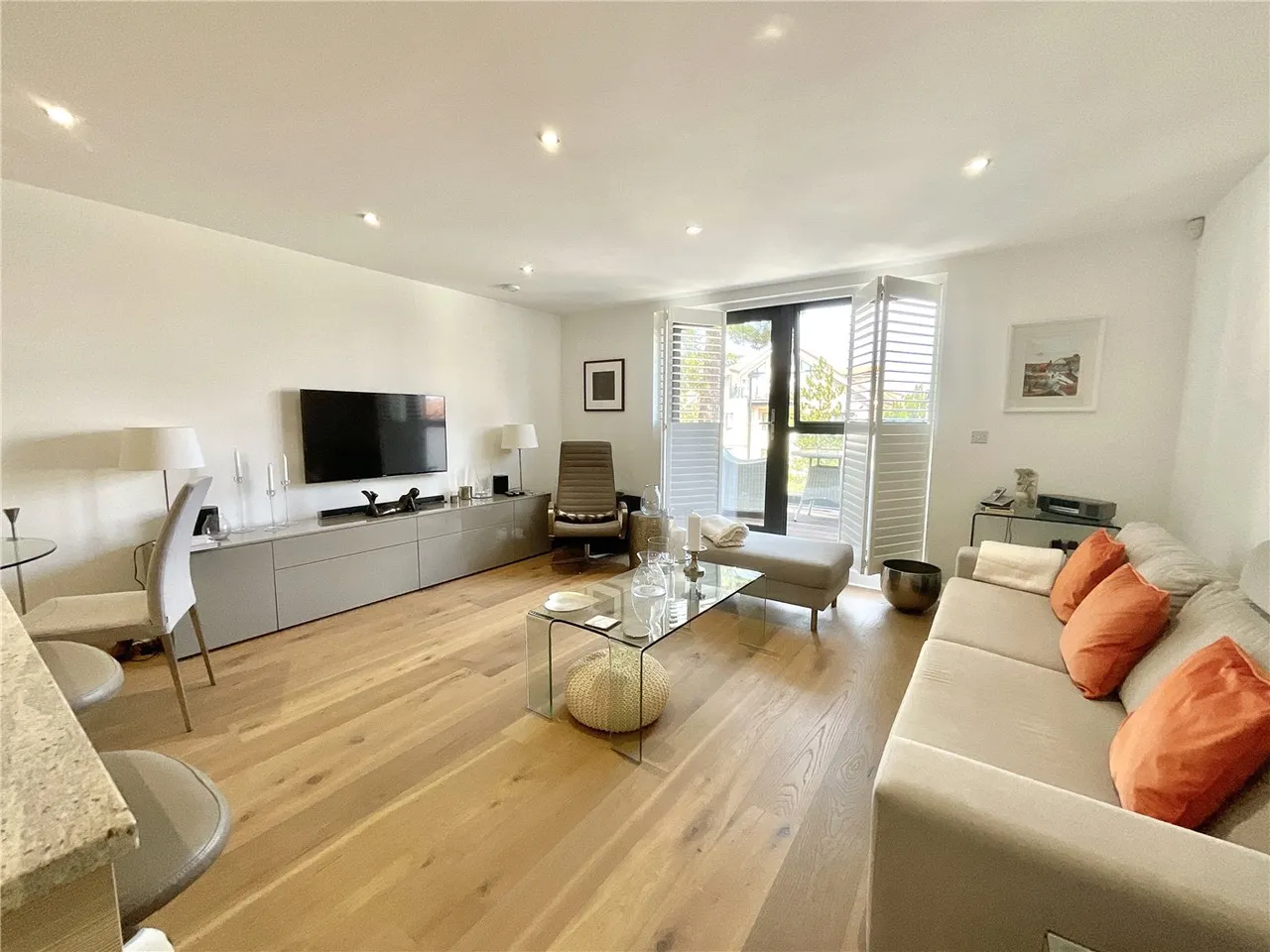 Seascape, 27 Wharncliffe Road, Highcliffe, Dorset, BH23, photo 5