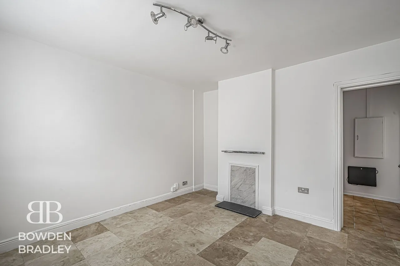 Burrow Road, Chigwell, IG7, photo 9