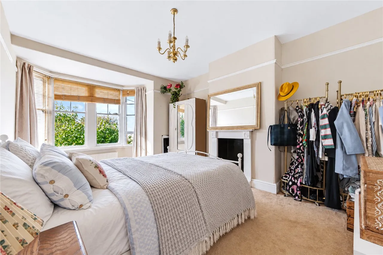 Westbury, photo 10