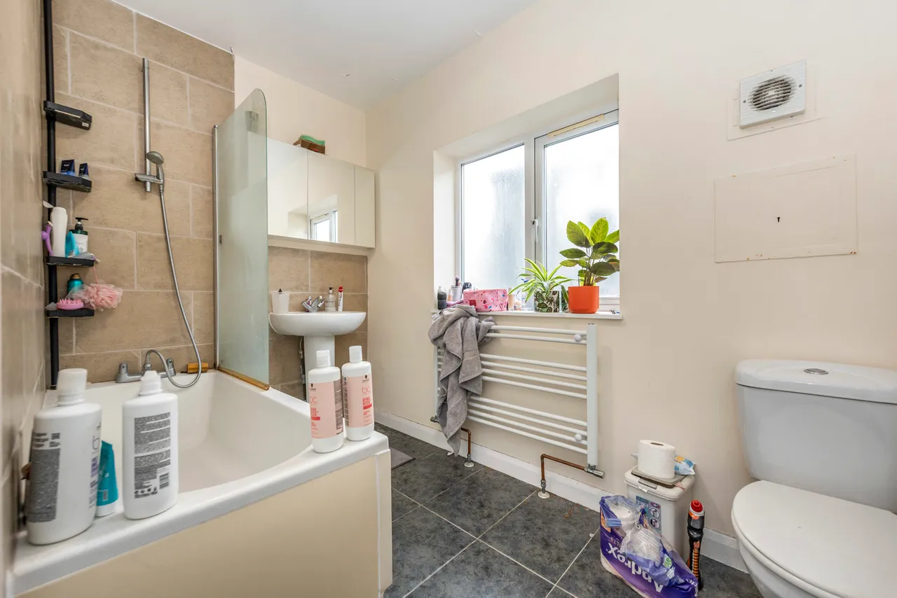 Grove Road, Hounslow, TW3, photo 14