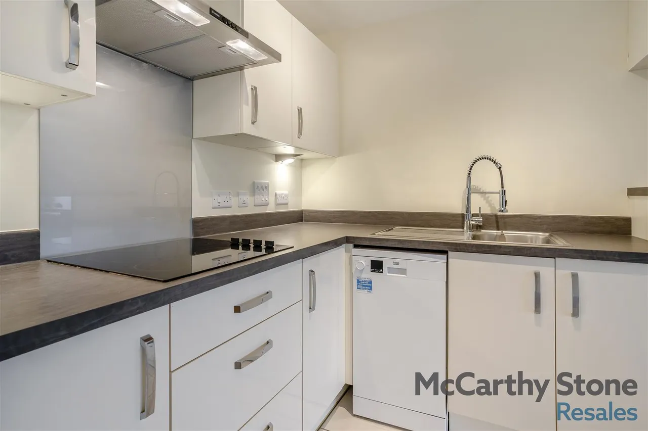 Gower Road, Sketty, SA2, photo 15