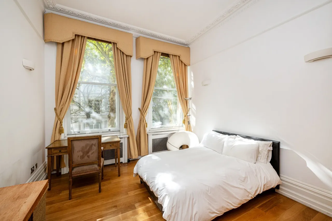 Northumberland Avenue, Charing Cross, WC2N, photo 16