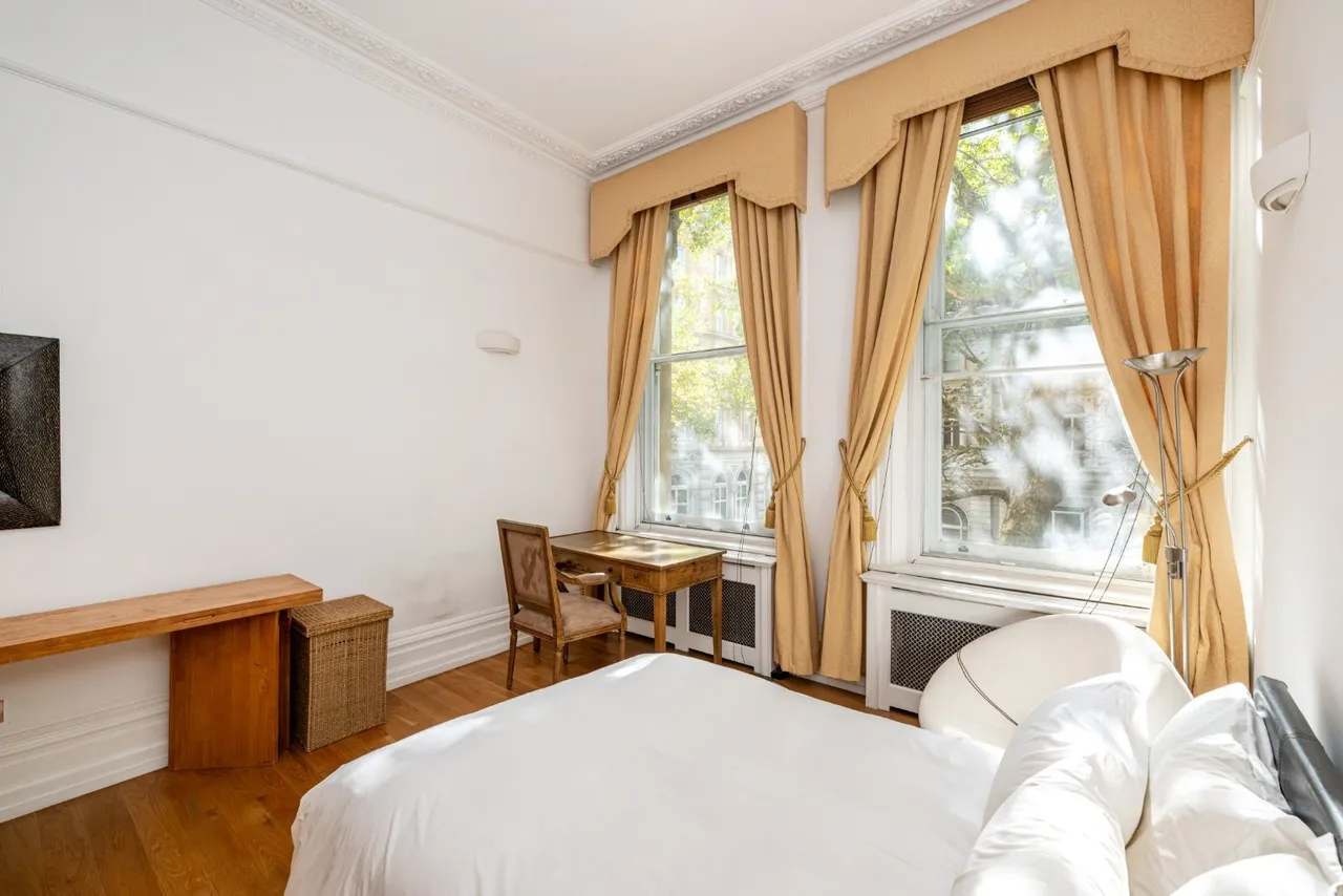Northumberland Avenue, Charing Cross, WC2N, photo 19