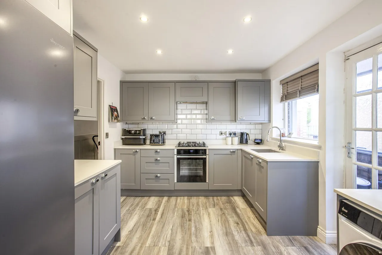 Eastfield Crescent, Sheffield, S25, photo 9