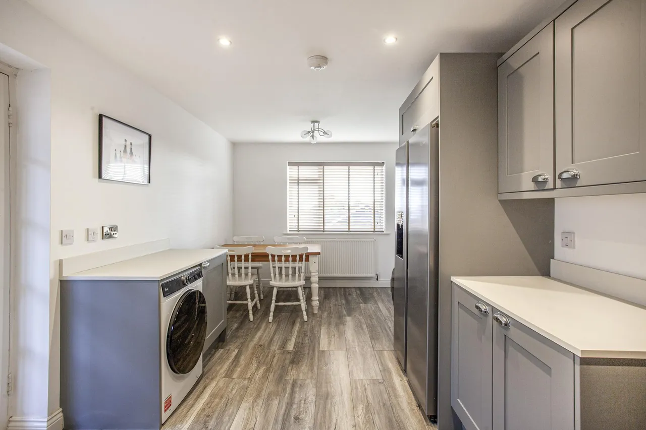 Eastfield Crescent, Sheffield, S25, photo 12
