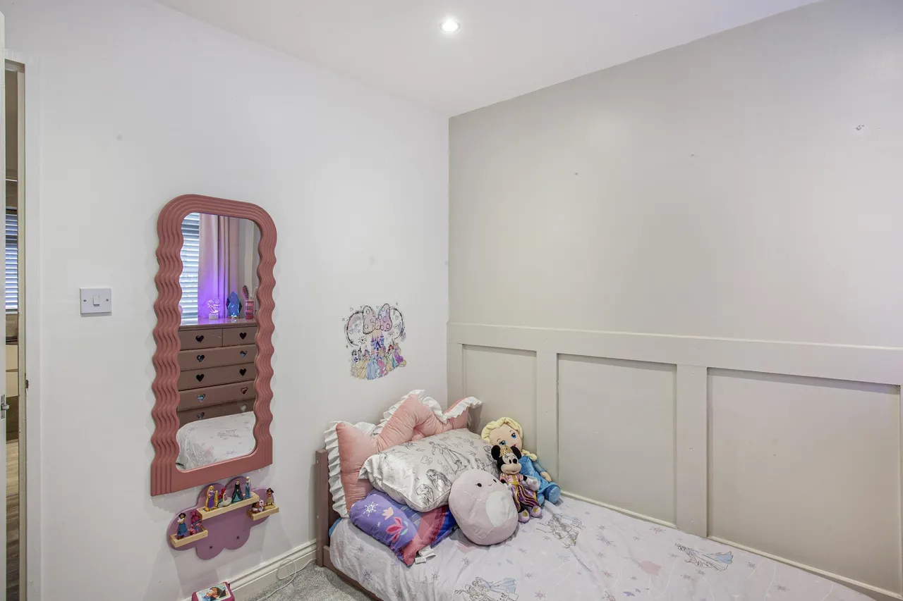 Eastfield Crescent, Sheffield, S25, photo 17