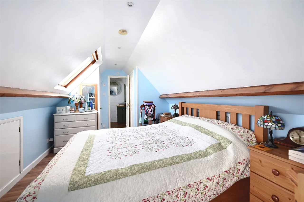 Sandy Lane, Hartley Wintney, Hook, Hampshire, RG27 8DT, photo 7