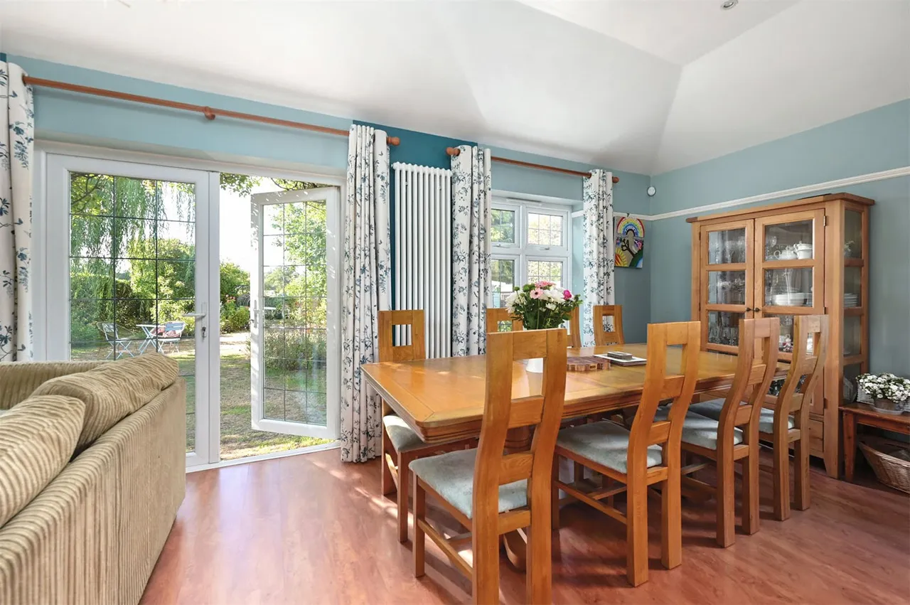 Sandy Lane, Hartley Wintney, Hook, Hampshire, RG27 8DT, photo 4