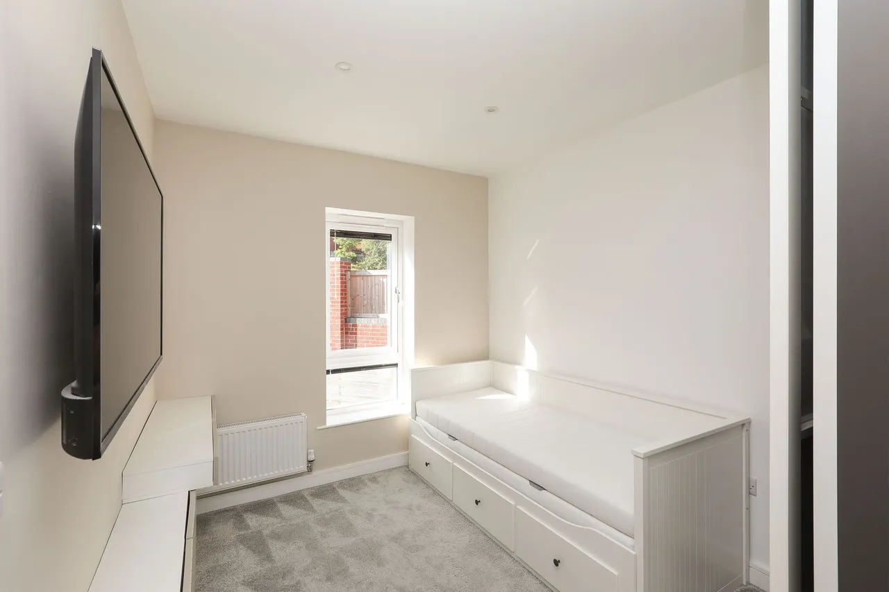 Valley View Court, Sheffield, S12, photo 16